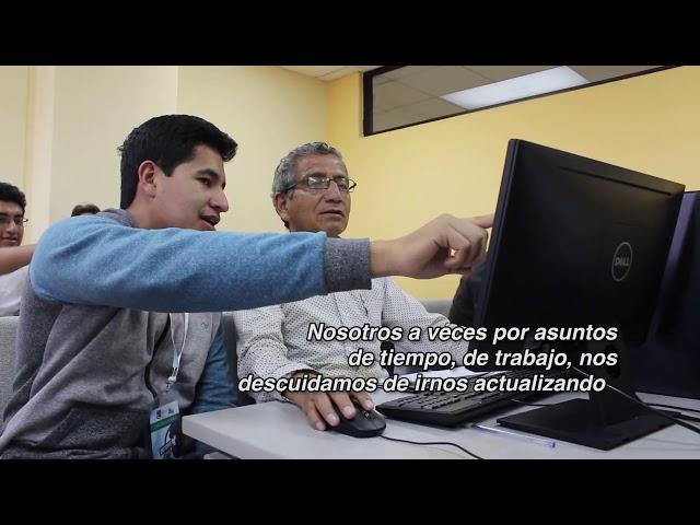 Adultos Mayores aprenden a usar el computador