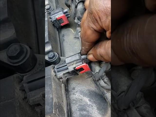 Tune up TIPS about the Hemi motor. The Ignition Coils and Spark Plugs. #Shorts #Hemitips #Hemi