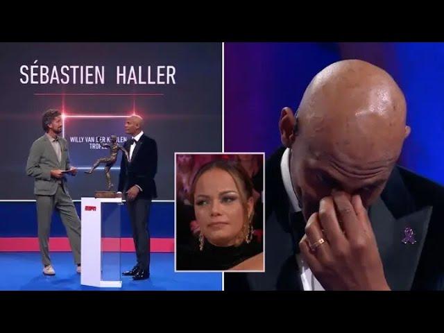 Sebastian Haller gives emotional speech after being named 2022 Best Striker at the Eredivisie Awards