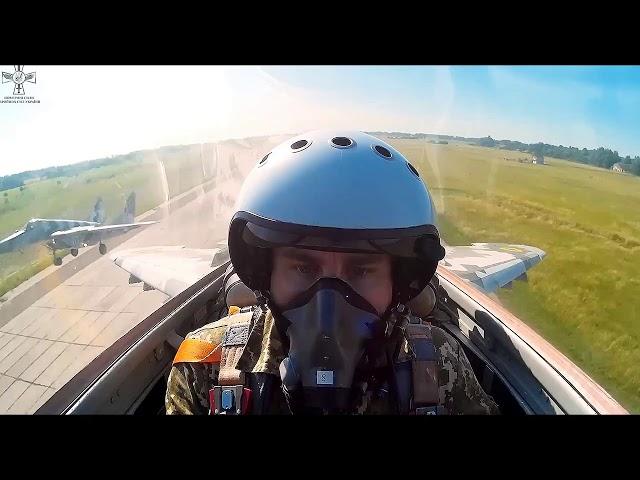 Meeting in the sky UA - USA Air Force