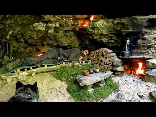 Bushcraft Camp in the Cave - 10 Days Solo Survival Camping in Rain Forest - Cooking - NO SHELTER