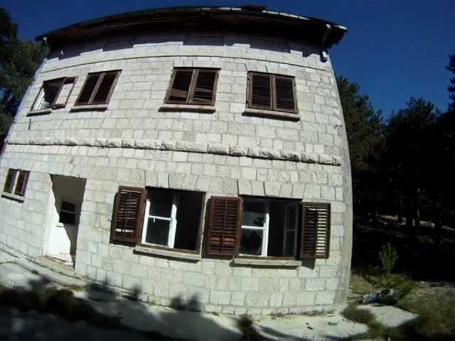 Ruinirani Planinarski dom "Ubla", prije preuzimanja PD "Vučji zub"