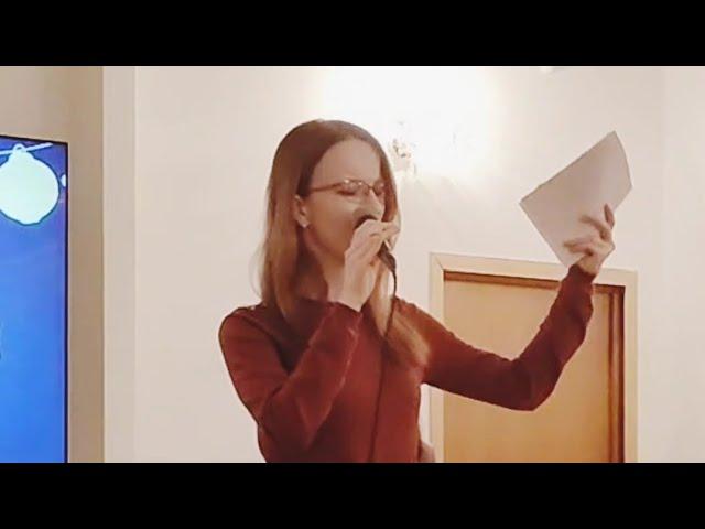 "Так уж сложилось, что мне ничего не нужно..." Анна Сторожакова