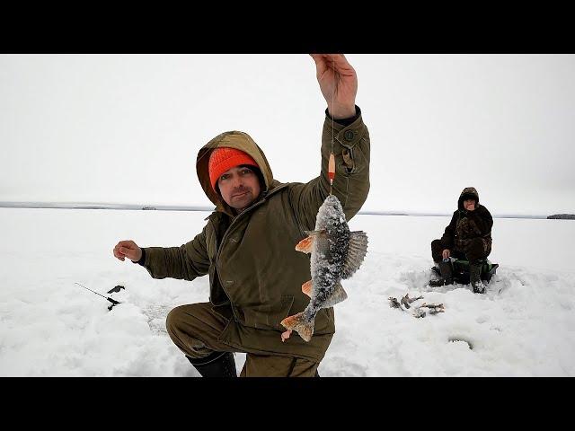 РЫБАЛКА В КАРЕЛИИ! НА ОЗЕРЕ СЯМОЗЕРО \ ГДЕ ПОЛНО СНЕГА И ТРУДНЫЙ ХОД ДО МЕСТА ЛОВЛИ !