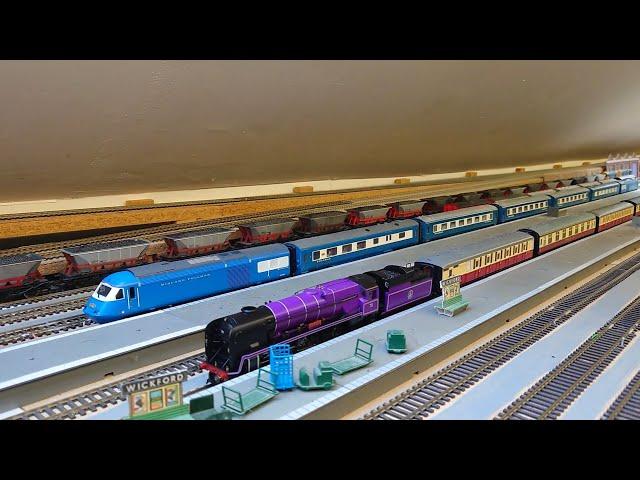 058. Hornby's Royal purple SR West Country class loco Elizabeth II No.70 Incline Power Tests (4K)