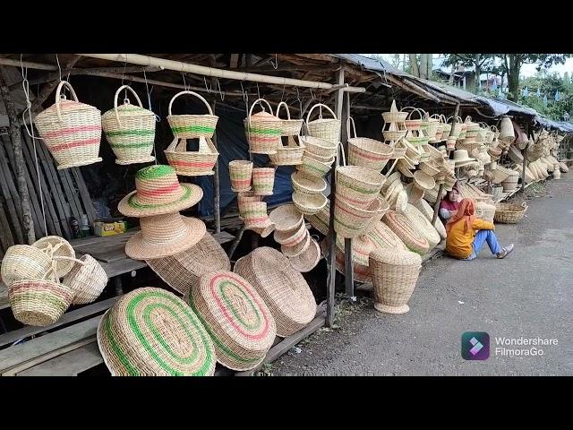 Kerajinan tangan dari rotan juga bambu