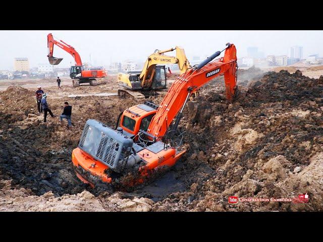 Heavy DOOSAN Excavator Stuck In Deep Mud Hole Rescue operation Crane Excavator Extremely