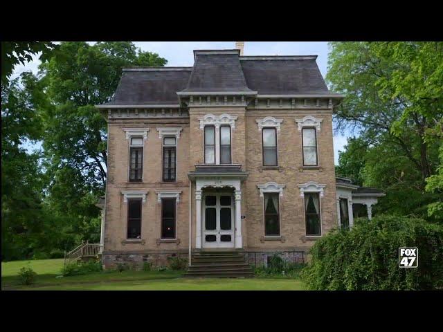 Inside St. Johns historic Hicks Mansion, for sale, for now