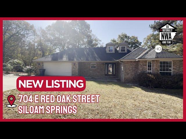 Spacious Home on Acreage Near Town - 704 E Red Oak St, Siloam Springs, AR