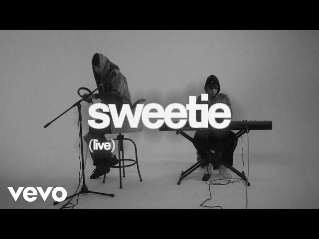 kwn - sweetie (live)