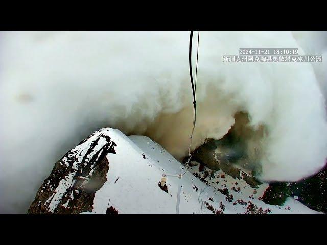 Stunning footage shows avalanche in Xinjiang engulf valley in seconds