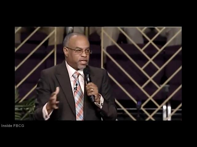 "Why is Praising God Important?" Pastor John K. Jenkins Sr. (Powerful Word)