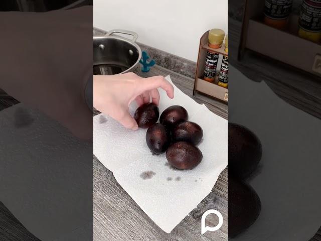 Окрашивание яиц в вине