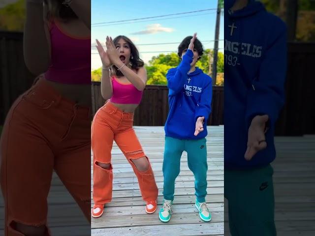 BOUNCE WHEN SHE WALK!#shorts #tiktokviral #shortsviral