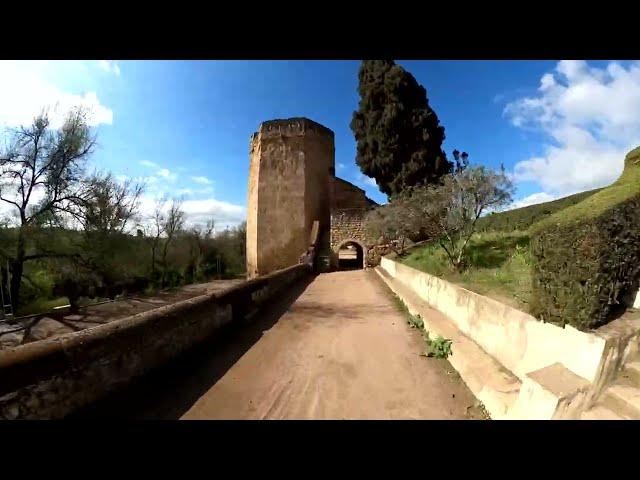 Córdoba, España  Imagínate paseando por las calles de Córdoba, España: ¡Tour virtual de 360 grados