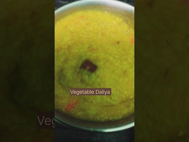 #shorts#Daliya moong dal ki khichdi#Quick Vegetable Daliya khichdi recipe #youtubeshorts