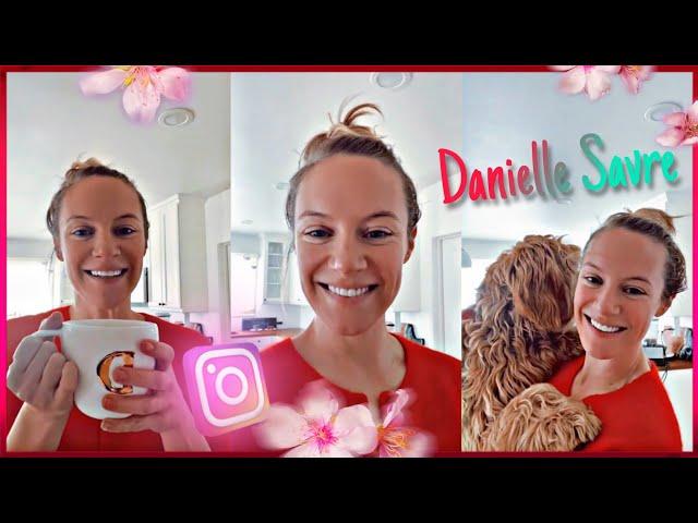  Coffee time with Danielle Savre