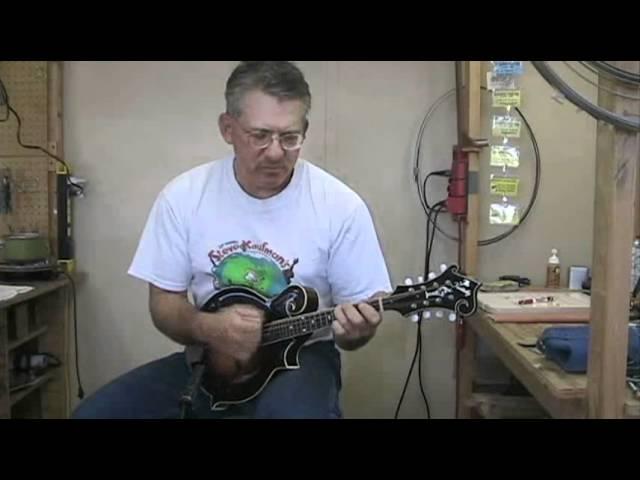 Kentucky KM1000 mandolin