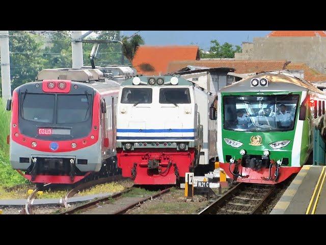 NONTON RAMAINYA KERETA API DI STASIUN TERSIBUK JOGJA : Ada Kereta Istimewa Lokomotif Livery Spesial