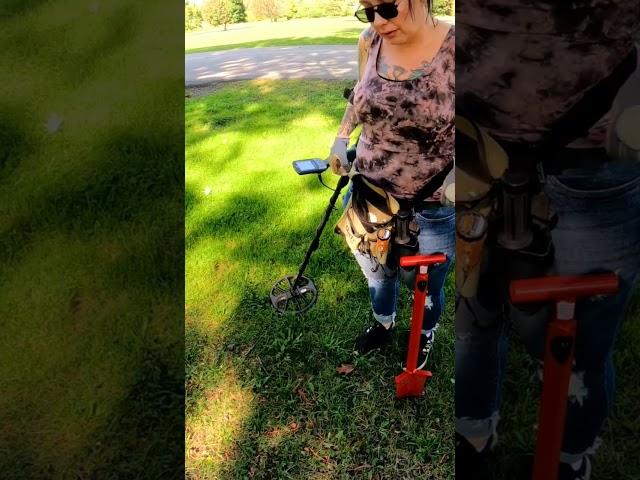 Park Metal Detecting - Sneaking up and scaring Corey Ann! #metaldetecting #treasurehunting #gopro