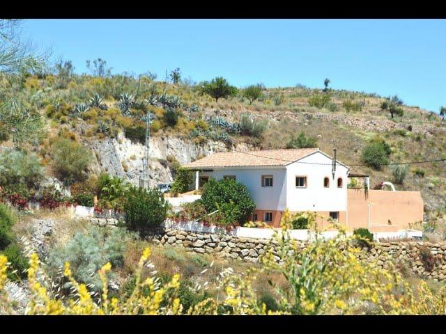 OLV1875 4 bedroom villa & pool in Lubrin (Almeria) €299,950