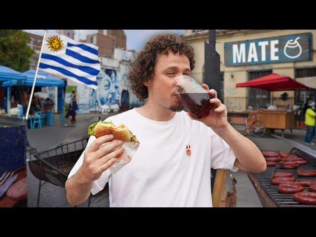 Trying street food in URUGUAY | The land of choripan! 