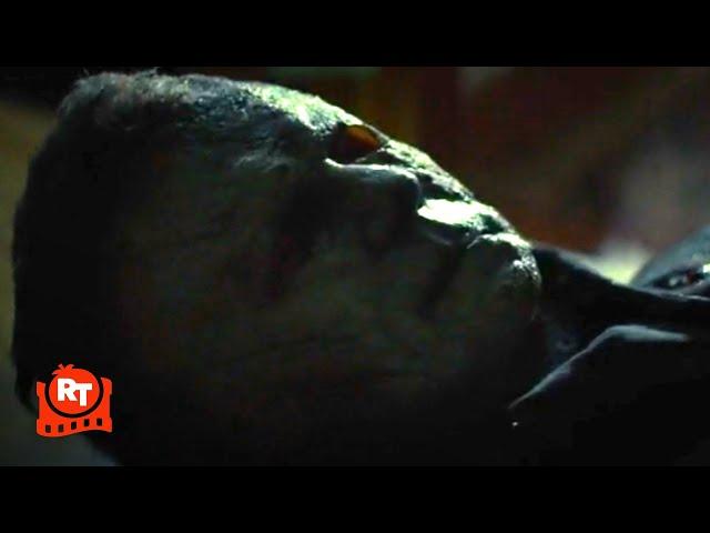 Halloween Ends (2022) - Laurie Kills Michael Scene | Movieclips