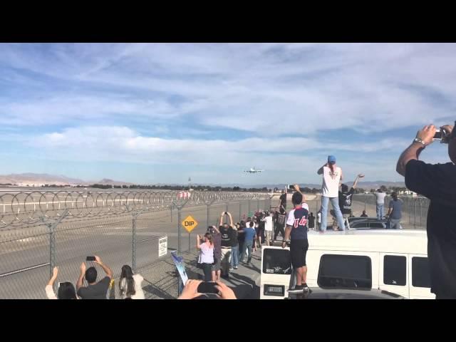 iron maiden ed force one landing in las vegas