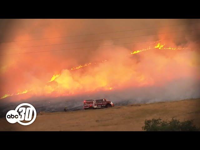 Lightning strike sparks fast-moving wildfire in Fresno County, 2nd fire burning nearby