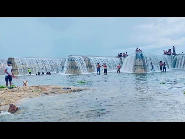 පිඹුරත්තෑව Pimburaththawa Overflowing (Tanks in Polonnaruwa) Beautiful places in Sri Lanka 