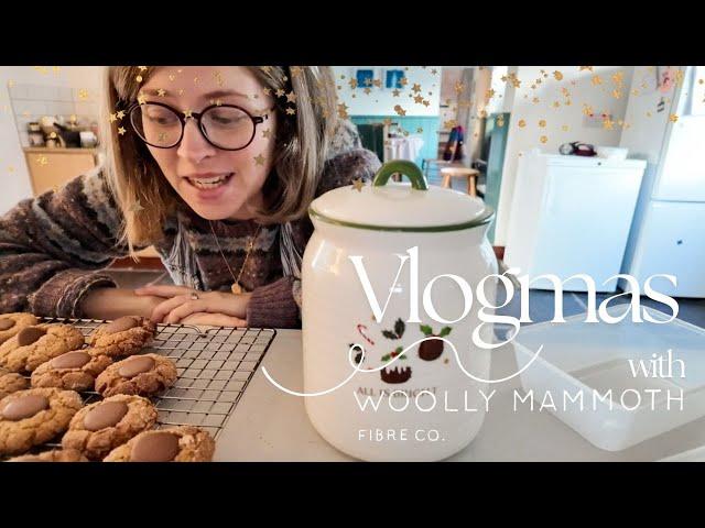 ⭐Vlogmas  ️️ | Episode Sixteen- Crazy Baking Day One | Woolly Mammoth Fibre Company