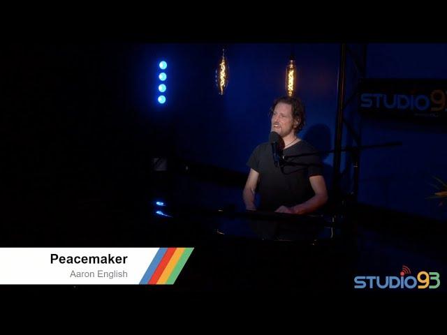 Aaron English: "Peacemaker", live at @Studio93vonSzene93