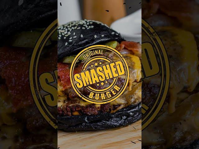 Arno's Smashed Burger only at Arno's the Circle Ratchaphruk #arnos #burger #dryagedbeef