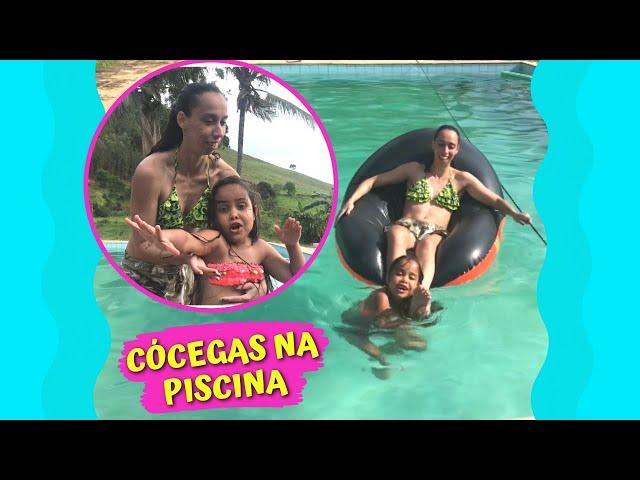 DESAFIO DA PISCINA // DAS CÓCEGAS NA PISCINA | TENTE NÃO CAIR DO BOTE | Maria Fernanda Souza