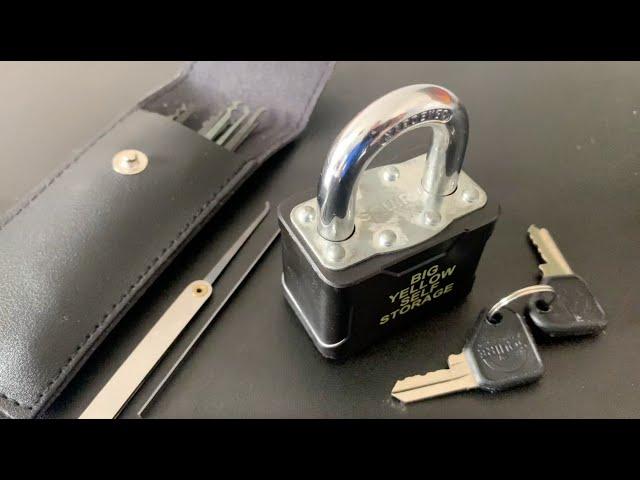 [2] Amateur Lock-picker Has a Go at a Squire Big Yellow Storage Padlock (LockPickingLawyer parody)