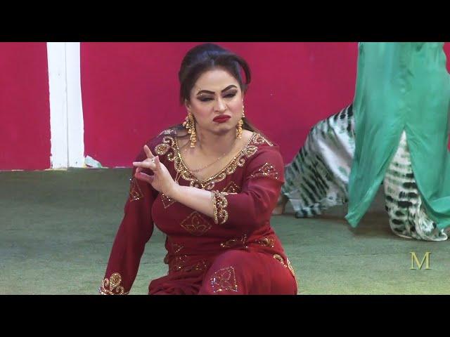 NIDA CHAUDHRY STAGE LIVE DANCE DHOLA MAIN TE MAR GAI HAAN | NASEEBO LAL PUNJABI SONG - SMB