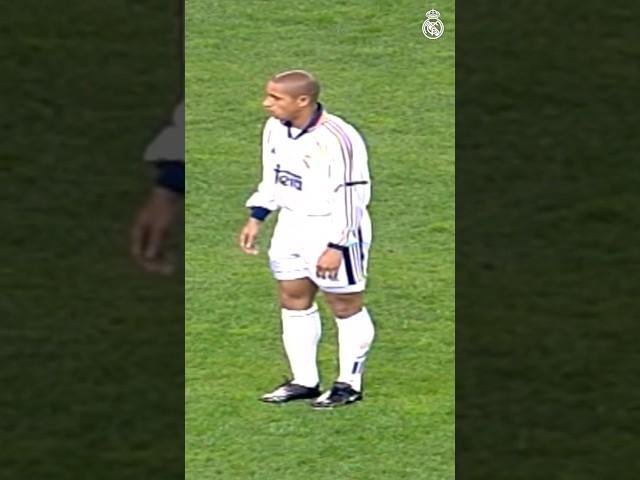  #OTD in 2000, an absolute BANGER from Roberto Carlos! #RealMadrid #Golazo