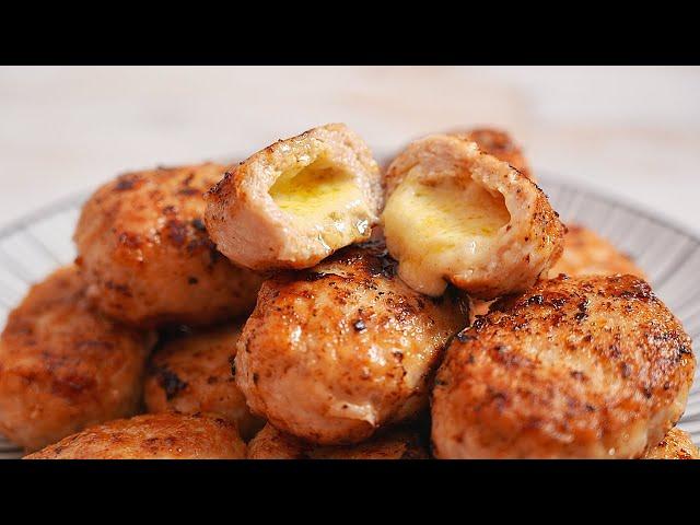 Very tasty and juicy chicken cutlets with cheese