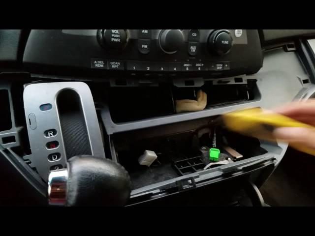 Honda odyssey mp3 Bluetooth easy installation part 1