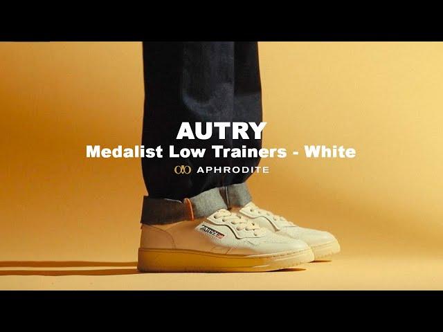 Autry Medalist Low Leather Trainers On Foot