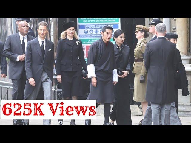 The King & Queen Of Bhutan Paying Respect To Queen Elizabeth || Funeral of queen Elizabeth II