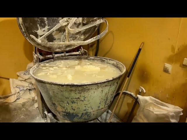"Сырный" лаваш из гаража с крысами и тараканами.