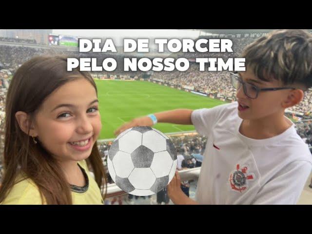 FOMOS NO ESTÁDIO DE FUTEBOL TORCER PELO NOSSO TIME - soccer play | ENZO & NIC