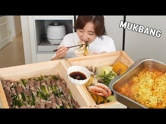 Cooking Mukbang :) The steamed beef and vegetables full of cypress scent is so delicious.