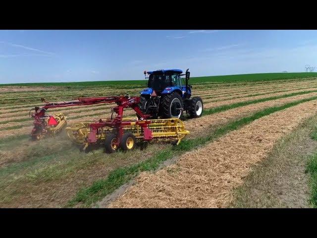 New Holland RolaBar® 230 Twin Basket Hay Rake