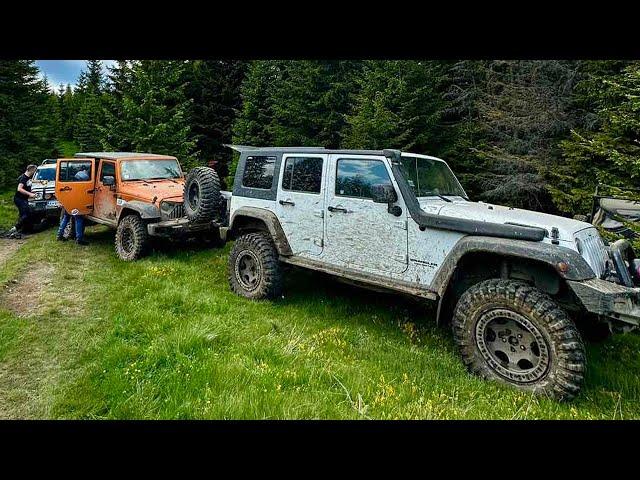 Jeep Wrangler vs Toyota FJ Cruiser vs Suzuki Jimny