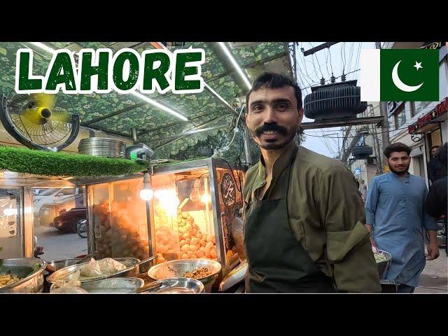 LAHORE Pakistan  Waqas Biryani, Delicious Food & Hostel Tour