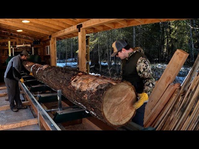 A Huge, HEAVY LOG On The SAWMILL Giving Us A Lot Of Lumber / Woodland Mills Sawmill / Log To Lumber
