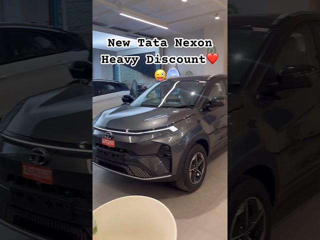 New tata nexon heavy discount tata nexon diwali offer | old vs new nexon  showroom walkaround