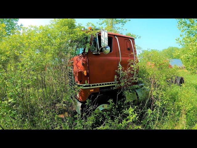 I bought the CHEAPEST SEMI TRUCK on facebook marketplace - Will it Run??